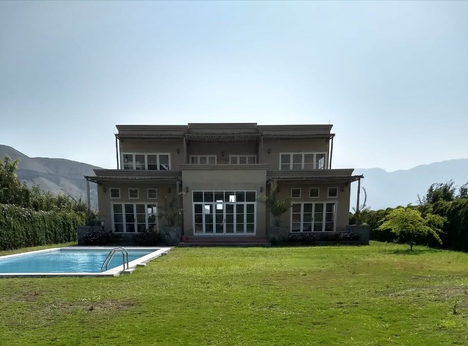 VENTA CASA DE CAMPO  1,030MT2- CINEGUILLA